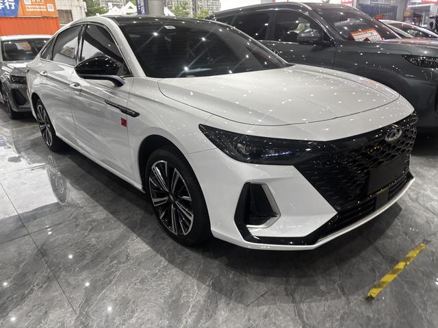 Chery Arrizo 8 2022 1.6TGDI DCT Yi – фото 3