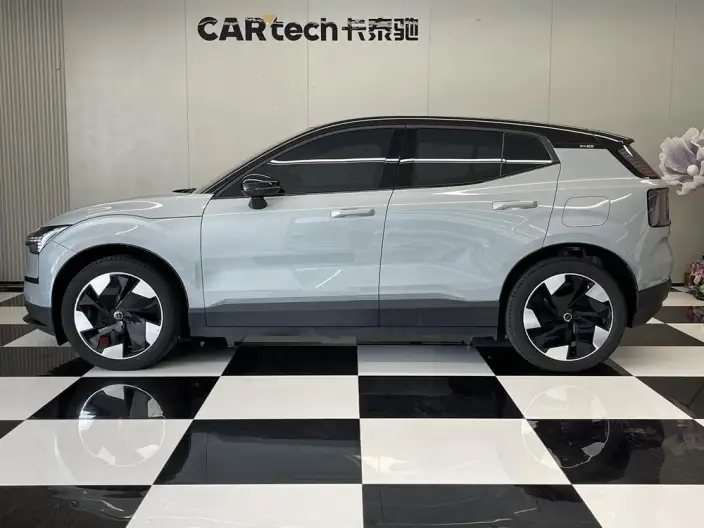 Volvo EX30 2025 Model Rear Drive Long Battery Life Pro Edition Plus – фото 4