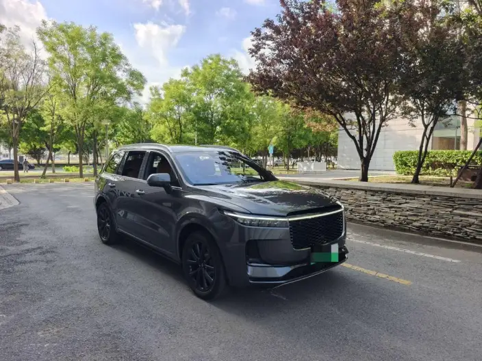 Li Auto ONE 2021 Model Extended Range 6 seat Edition – фото 3