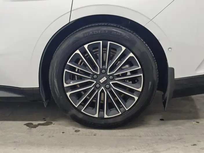 Geely Galaxy E8 PHEV 2025 Model 130km EM-i Exclusive Edition – фото 9