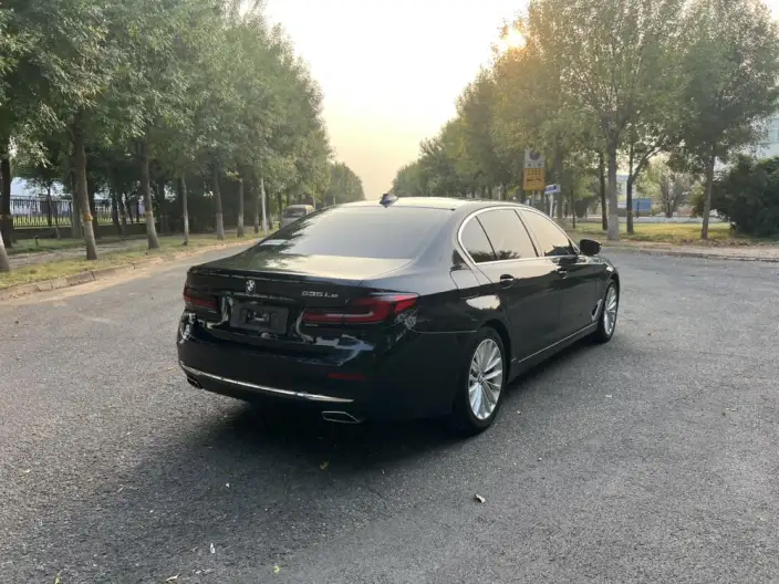 BMW 5 Series PHEV 2021 Model 535Le Luxury Set – фото 6