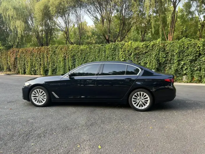 BMW 5 Series PHEV 2021 Model 535Le Luxury Set – фото 10