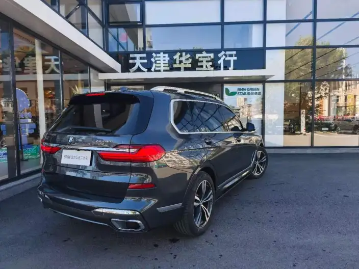 BMW X7 2020 Model xDrive40i Exclusive Model M Sports Set – фото 4