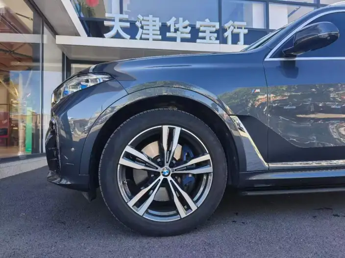 BMW X7 2020 Model xDrive40i Exclusive Model M Sports Set – фото 5