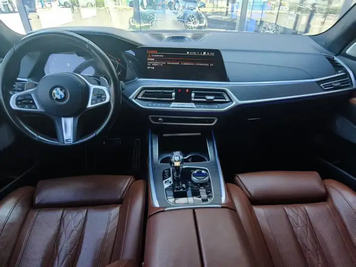 BMW X7 2020 Model xDrive40i Exclusive Model M Sports Set – фото 6