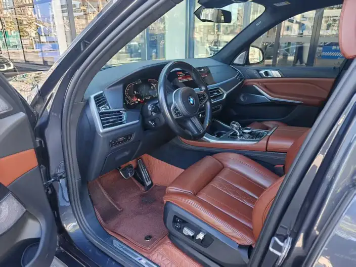 BMW X7 2020 Model xDrive40i Exclusive Model M Sports Set – фото 8
