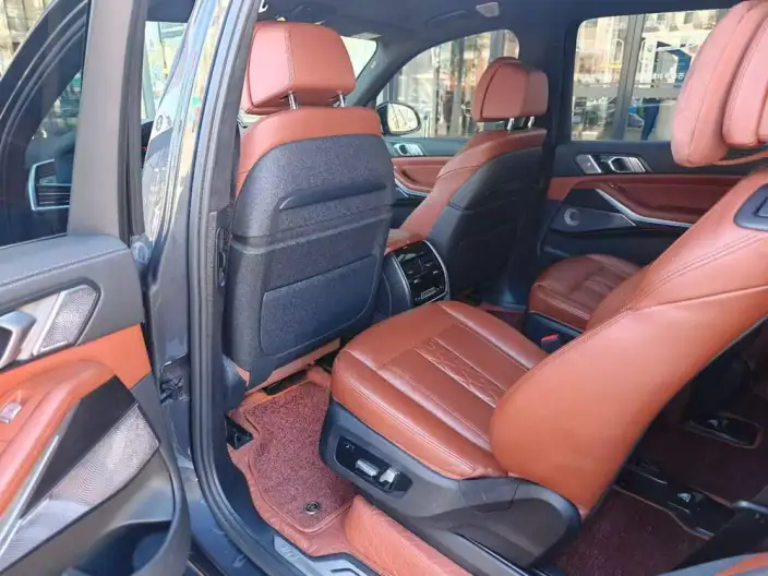 BMW X7 2020 Model xDrive40i Exclusive Model M Sports Set – фото 9
