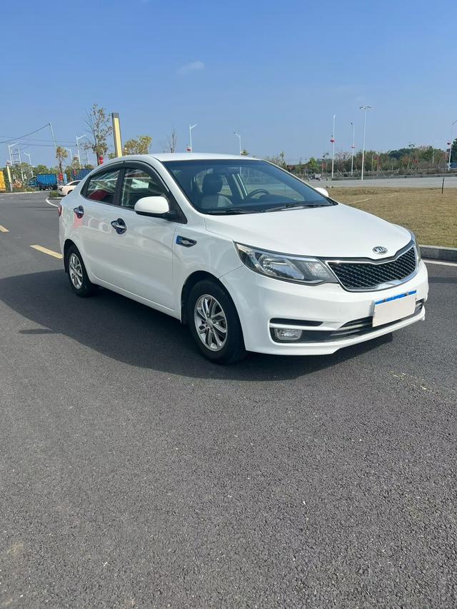 Kia K2 2015 Sedan 1.4L AT GLS – фото 3