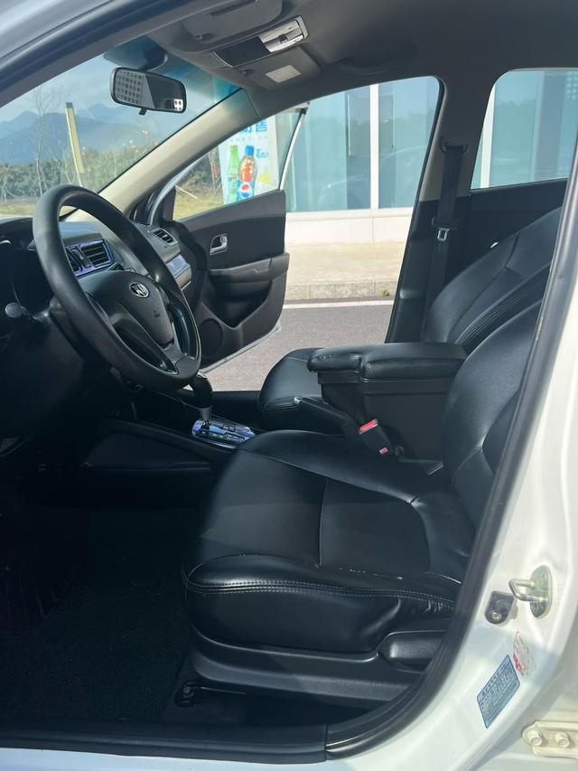 Kia K2 2015 Sedan 1.4L AT GLS – фото 5