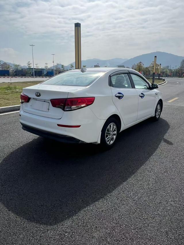 Kia K2 2015 Sedan 1.4L AT GLS – фото 7