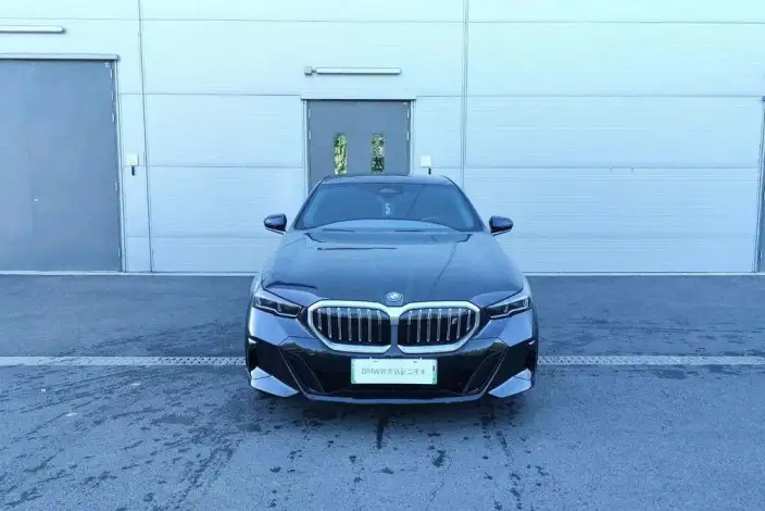 BMW i5 2025 Model eDrive35L M Sports Set – фото 2