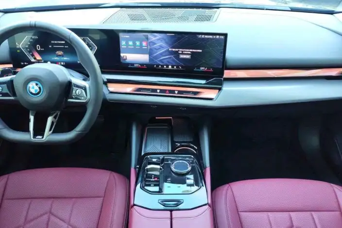 BMW i5 2025 Model eDrive35L M Sports Set – фото 7