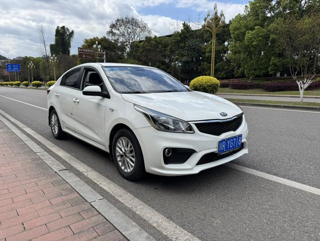 KIA K2 2017 модификация Тройная литиевая батарея кузов 1.4L MT 15 Anniversary Special edition GLS – фото 3