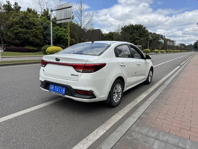 KIA K2 2017 модификация Тройная литиевая батарея кузов 1.4L MT 15 Anniversary Special edition GLS – фото 5