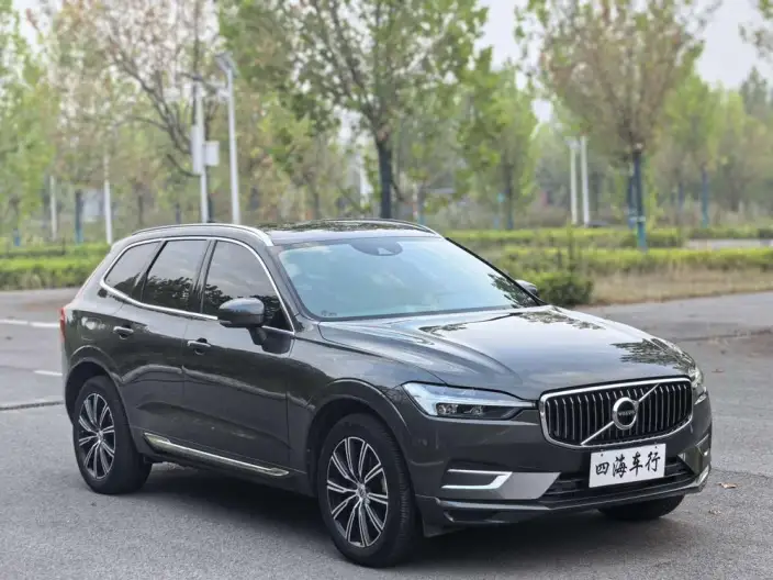 Volvo XC60 2020 Model T5 4WD Smart Range Deluxe Edition – фото 3
