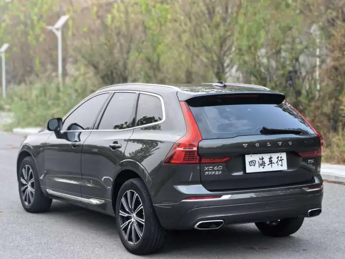 Volvo XC60 2020 Model T5 4WD Smart Range Deluxe Edition – фото 4