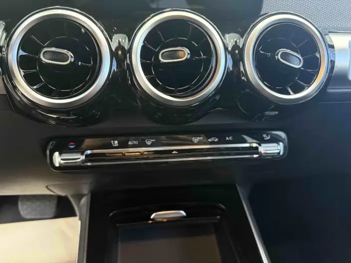Mercedes-Benz GLB 2022 Model GLB 180 Dynamic Model – фото 9