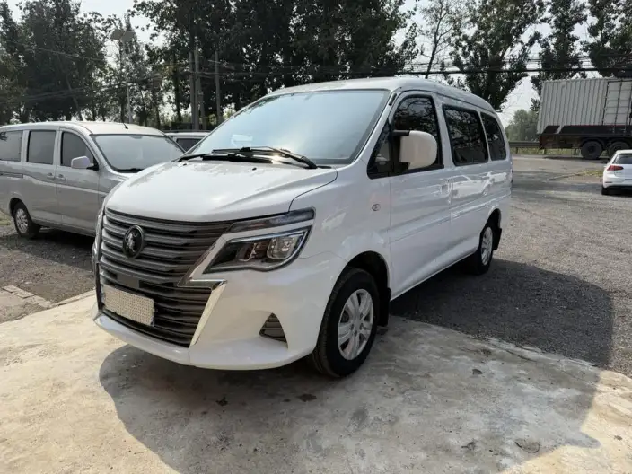 Lingzhi 2023 Model M5 1.6L Comfort Model 7 seat