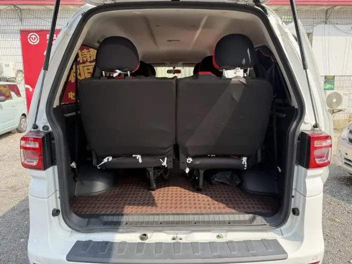 Lingzhi 2023 Model M5 1.6L Comfort Model 7 seat – фото 10