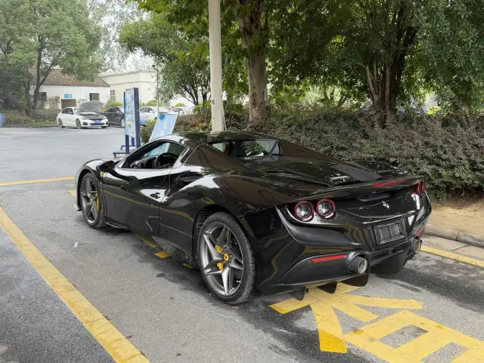 Ferrari F8 2020 Model Spider 3.9T V8