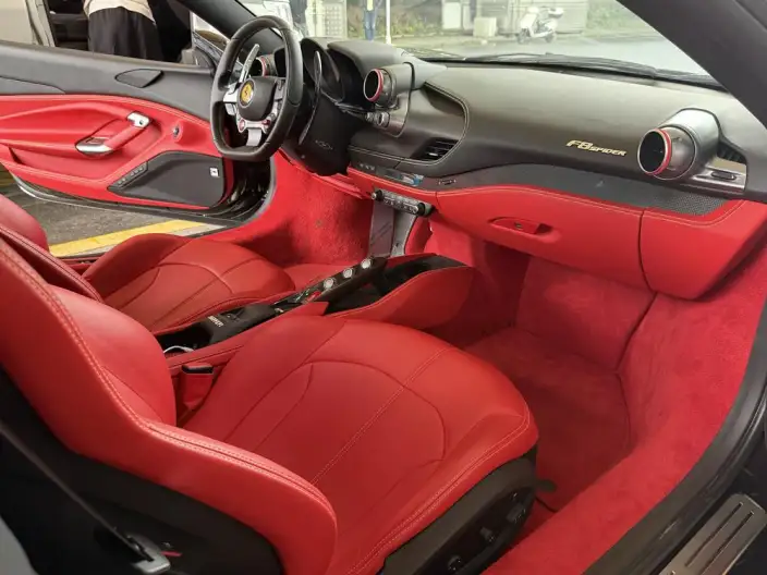 Ferrari F8 2020 Model Spider 3.9T V8 – фото 6