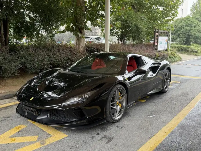 Ferrari F8 2020 Model Spider 3.9T V8 – фото 10