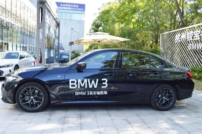 BMW 3 Series 2025 Model 330Li Exclusive Model M Sports Night Set – фото 3