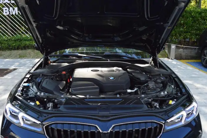BMW 3 Series 2025 Model 330Li Exclusive Model M Sports Night Set – фото 6