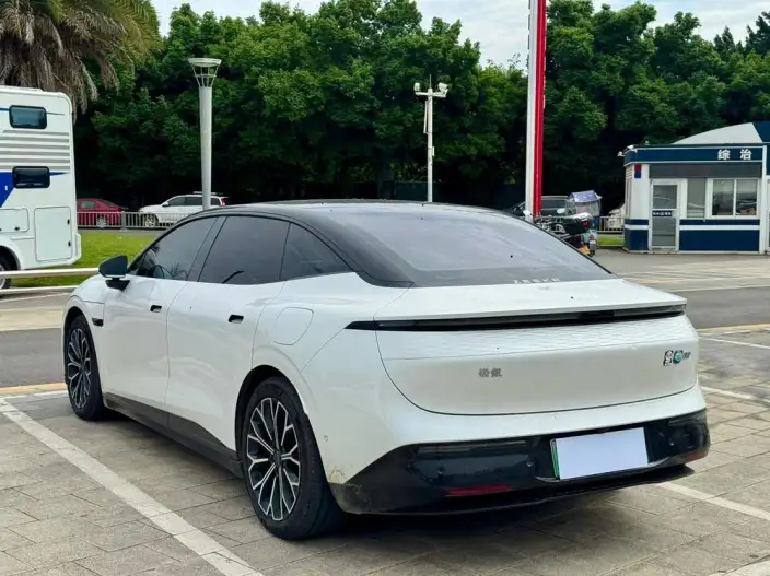 ZEEKR 007 2024 Model Rear Drive Edition 75kWh – фото 4
