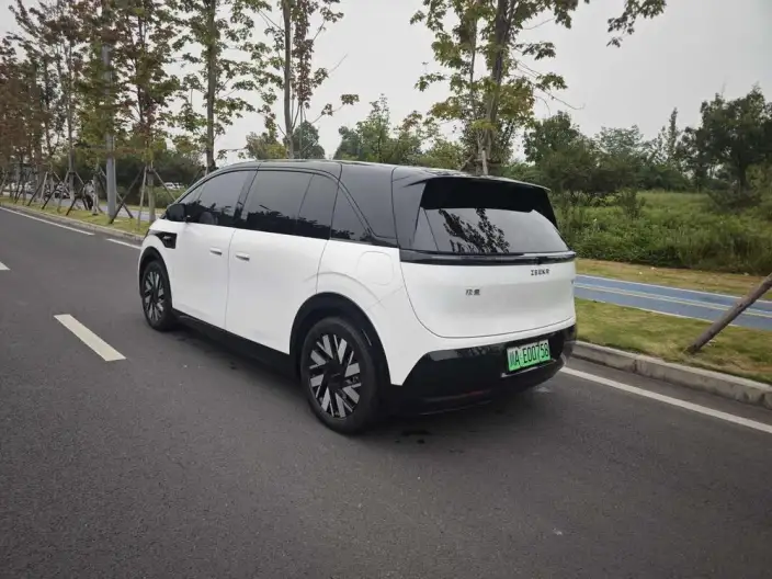 ZEEKR MIX 2025 Model 102kWh Long Battery Life Pro Smart Driving Edition – фото 4