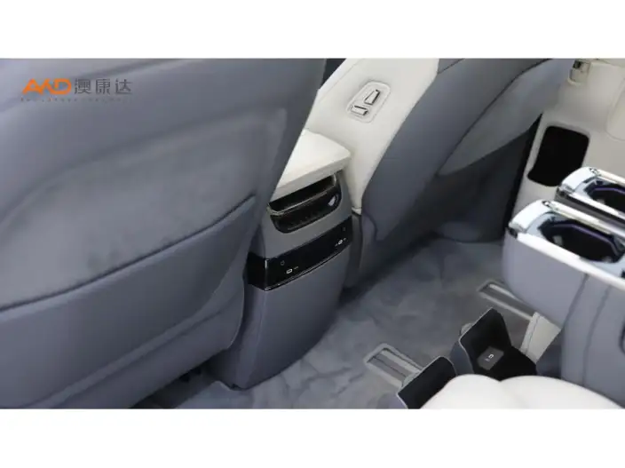 ZEEKR 009 2024 Model VI seat Executive Edition 4WD 108kWh – фото 5