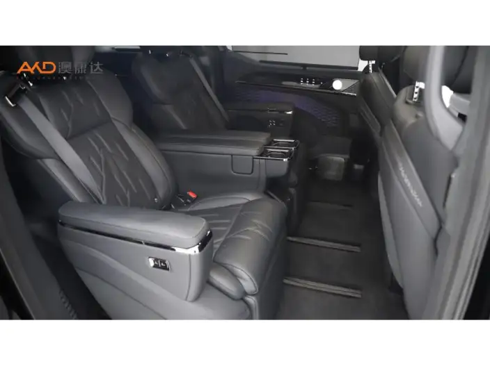 ZEEKR 009 2024 Model VI seat Executive Edition 4WD 108kWh – фото 5