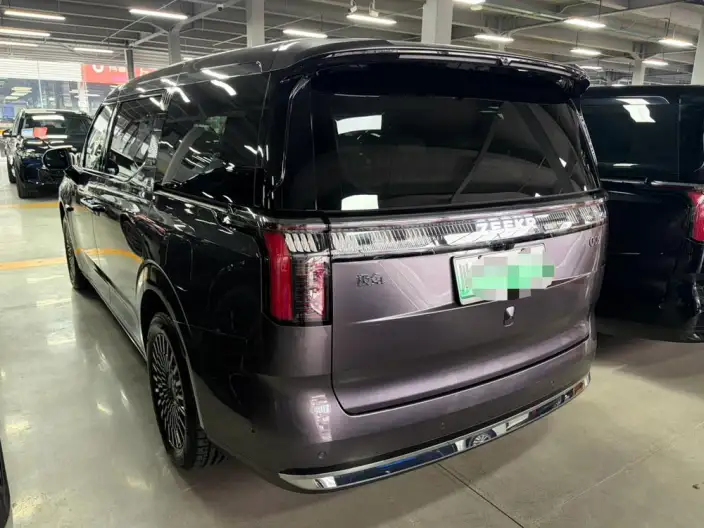 ZEEKR 009 2024 Model VI seat Executive Edition 4WD 108kWh