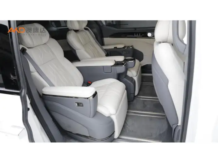 ZEEKR 009 2024 Model VI seat Executive Edition 4WD 108kWh – фото 9