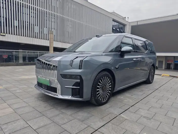 ZEEKR 009 2024 Model VI seat Executive Edition 4WD 108kWh