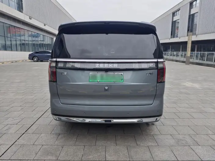 ZEEKR 009 2024 Model VI seat Executive Edition 4WD 108kWh – фото 6