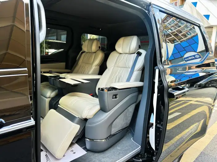 ZEEKR 009 2024 Model VI seat Executive Edition 4WD 108kWh – фото 10