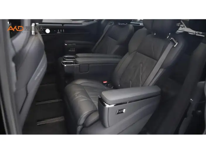 ZEEKR 009 2024 Model VI seat Executive Edition 4WD 108kWh – фото 10