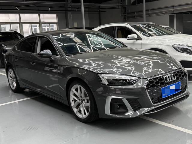 Audi A5 2023 Sportback 40 TFSI Stylish Dynamic – фото 3