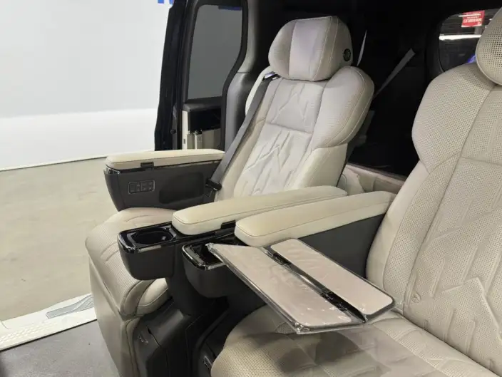 ZEEKR 009 2024 Model VI seat Executive Edition 4WD 108kWh – фото 5