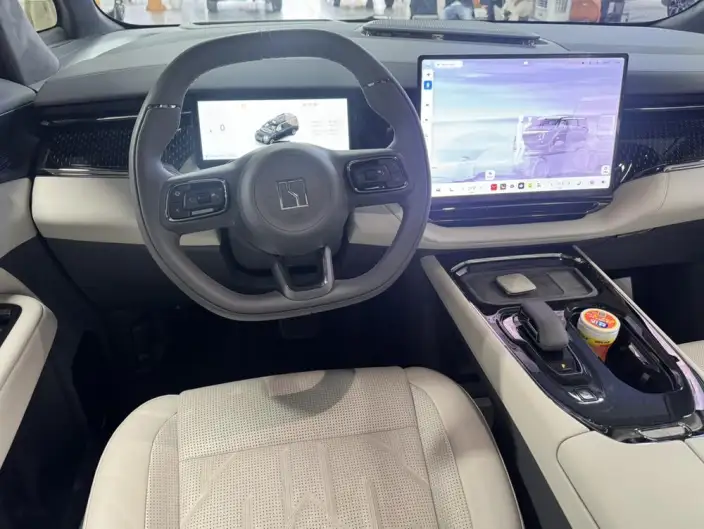 ZEEKR 009 2024 Model VI seat Executive Edition 4WD 108kWh – фото 8