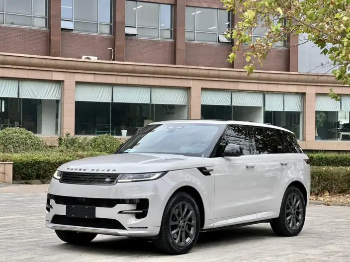 Range Rover Sport 2023 Model 3.0 L6 DYNAMIC SE – фото 1