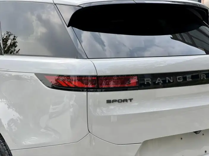 Range Rover Sport 2023 Model 3.0 L6 DYNAMIC SE – фото 10