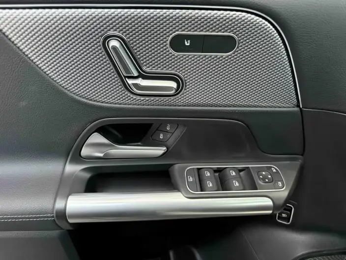 Mercedes-Benz GLA 2022 Model GLA 180 – фото 10