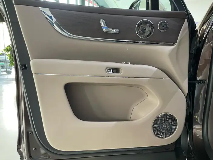 Aito M9 2026 Model Extended Range Ultra VI seat Edition – фото 9