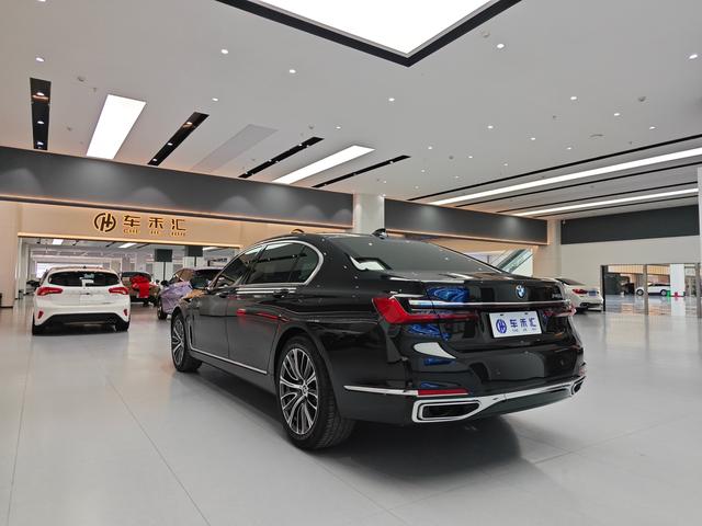 BMW 7 Series 2021 740Li Leader Luxury Package – фото 6