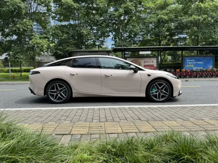 Hyper GT 2025 Model 710km Max Edition – фото 8