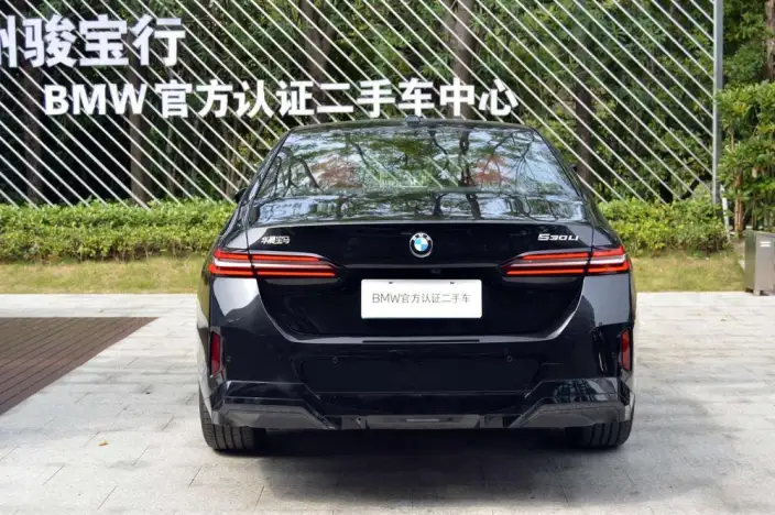 BMW 5 Series 2025 Model Facelift 530Li Leading Model M Sports Set – фото 4