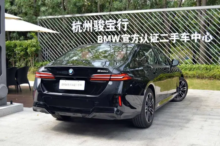 BMW 5 Series 2025 Model Facelift 530Li Leading Model M Sports Set – фото 5