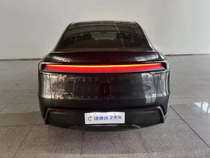 Model Y 2025 Model Rear-wheel drive version – фото 6